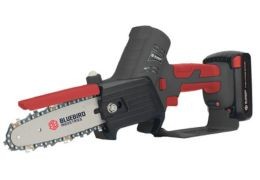 Bluebird CS 22-06 Timber Hacksaw: The Perfect Ally for Precise and Reliable Cutting in Your Work